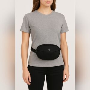 Gaiam Mesh Detail Fanny Pack – Adjustable Strap, Multiple Pockets.Black/White.